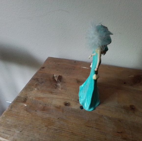 Thomas Kinkade Beloved Sisters Collection #9242A - Picture 2 of 5